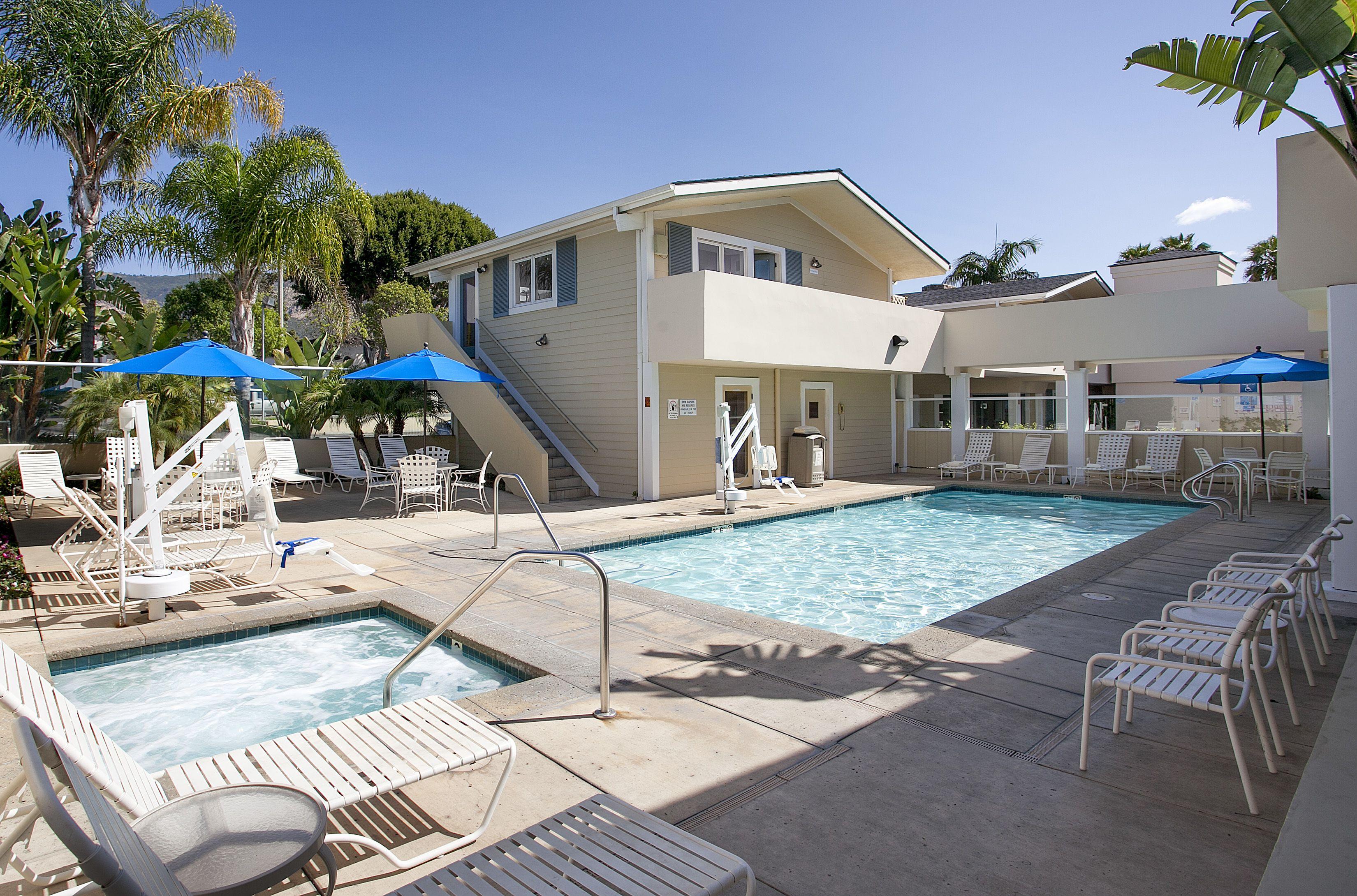 4 Budget Stays Close to Arlington Theater, Santa Barbara