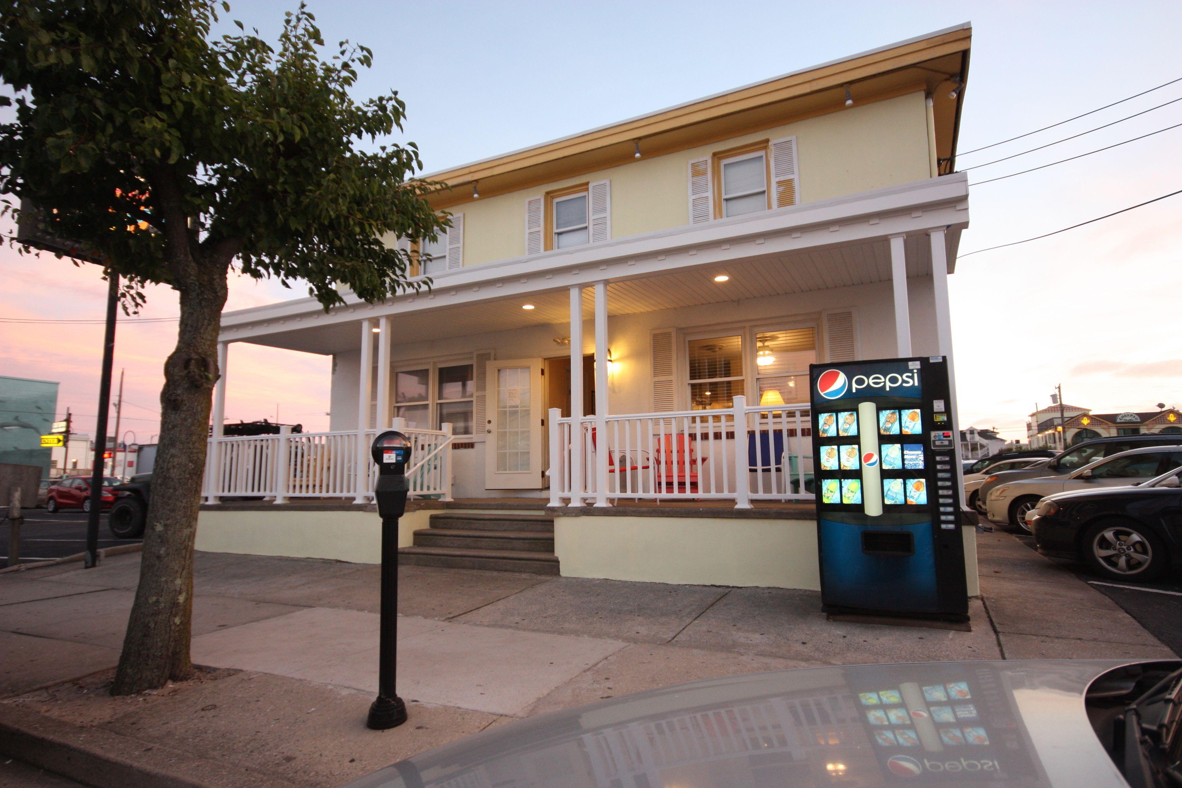 5 Central Wildwood Hotels Close to Park Place Family Entrtn