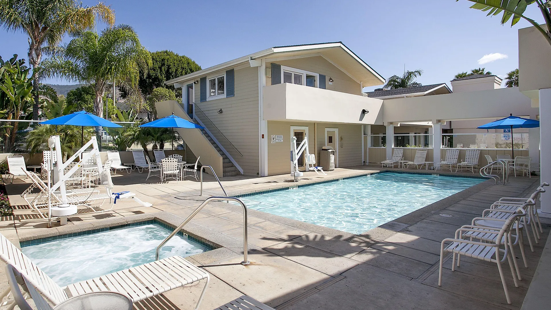 4 Budget Stays Close to Arlington Theater, Santa Barbara
