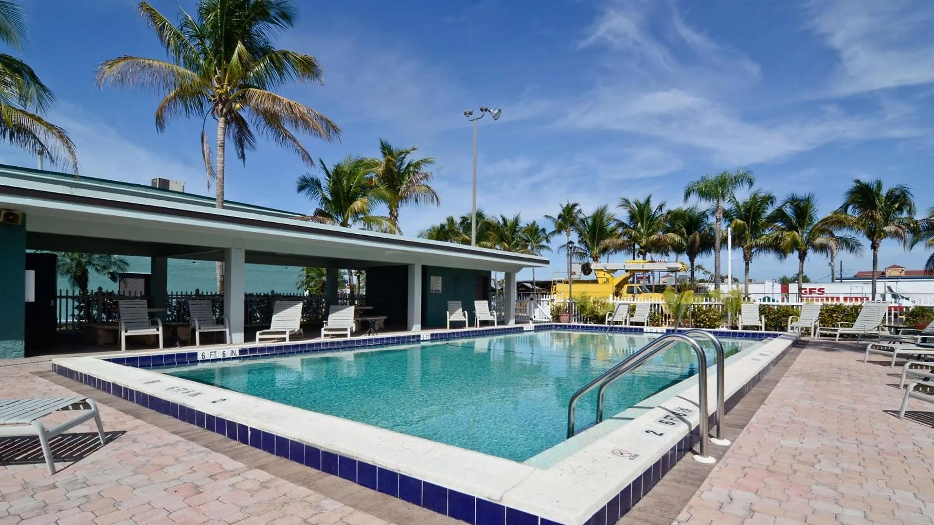 Staying Near Railroad Museum South Florida: 11 Airport Hotels Compared