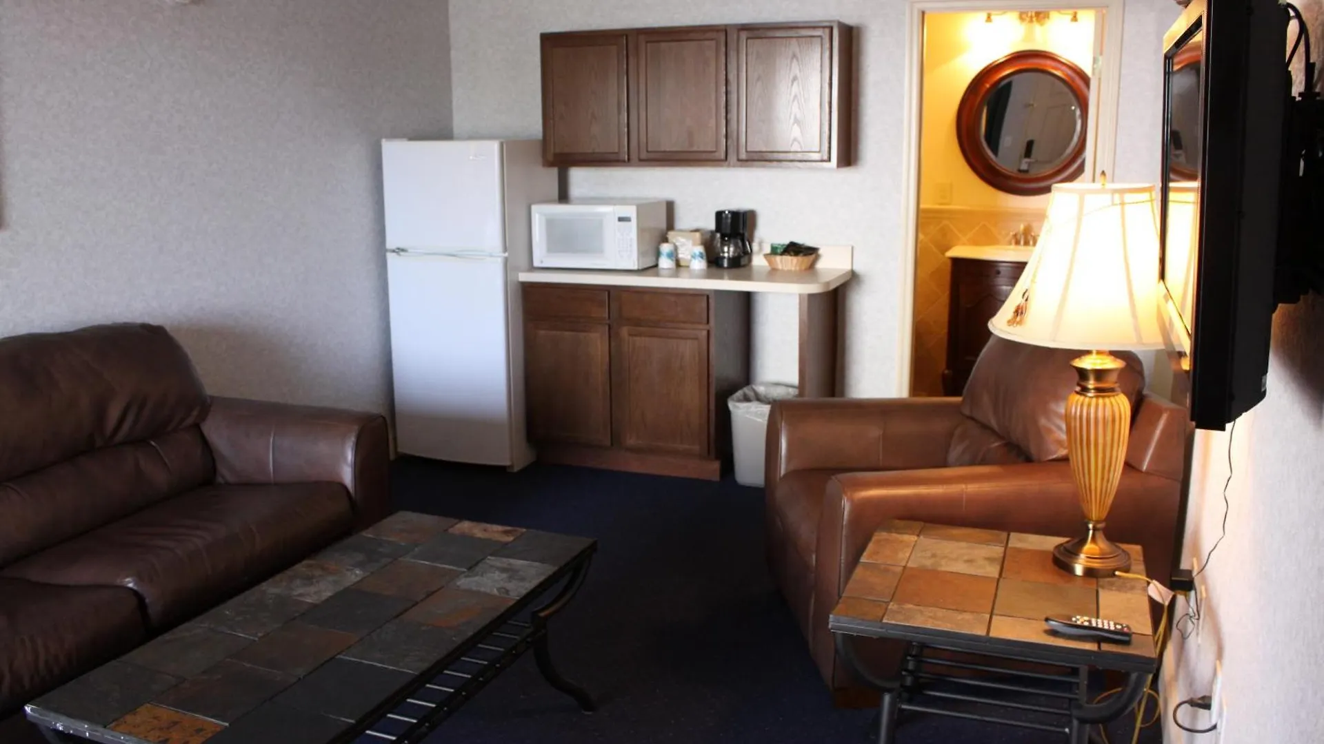 6 Budget Hotels Near Complete Wildlife Solutions for Less