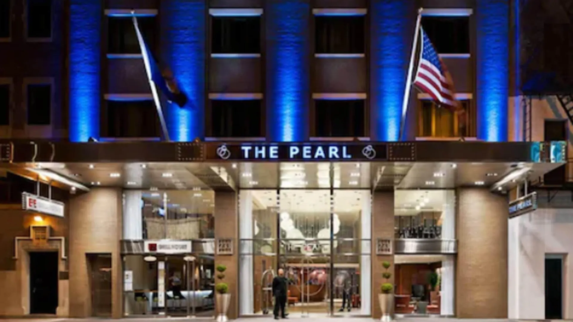 Staying in Manhattan: 15 Romantic Hotels Compared