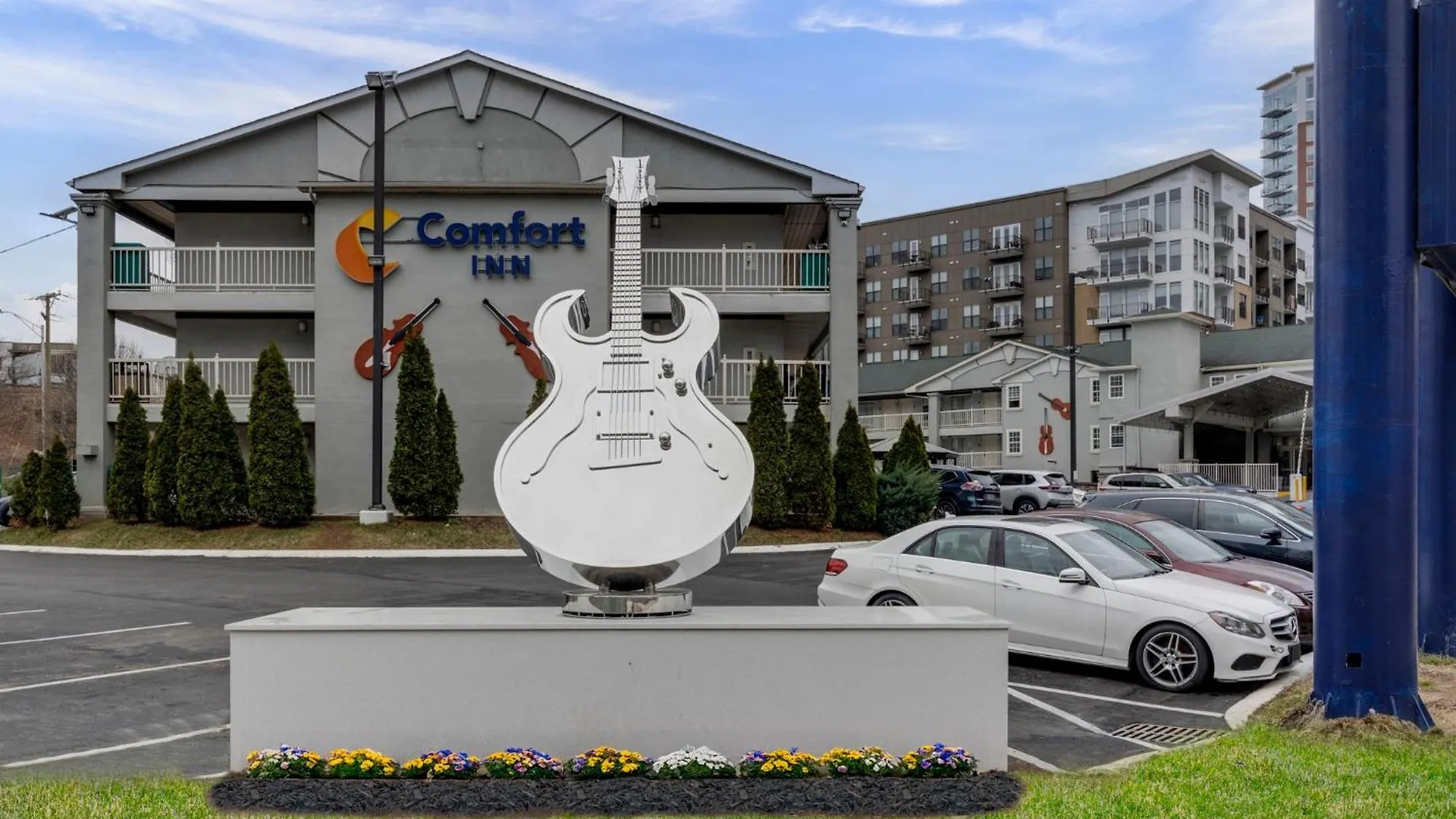 Where to Stay in Nashville Broadway: 15 Best Central Hotels
