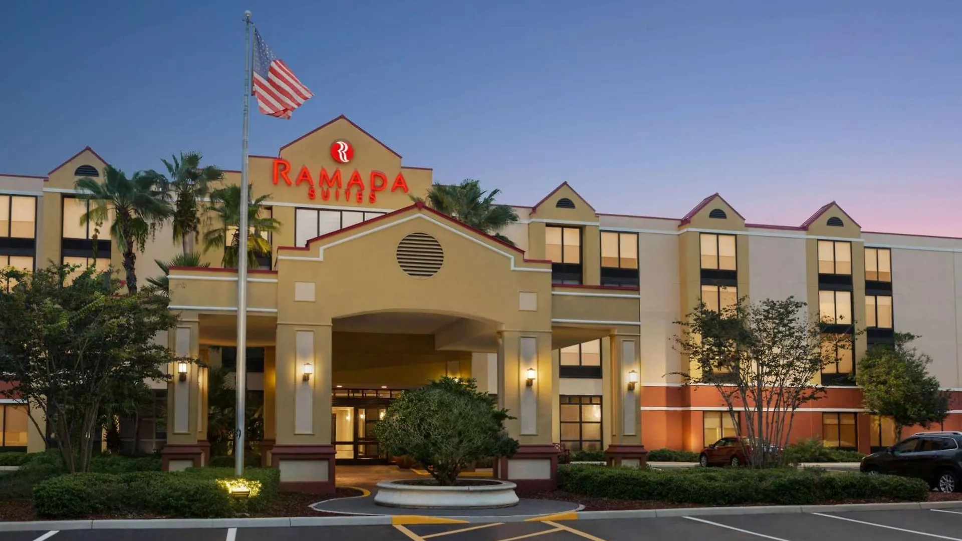 15 Business Hotels Near Cypress Grove Park for Corporate Stays