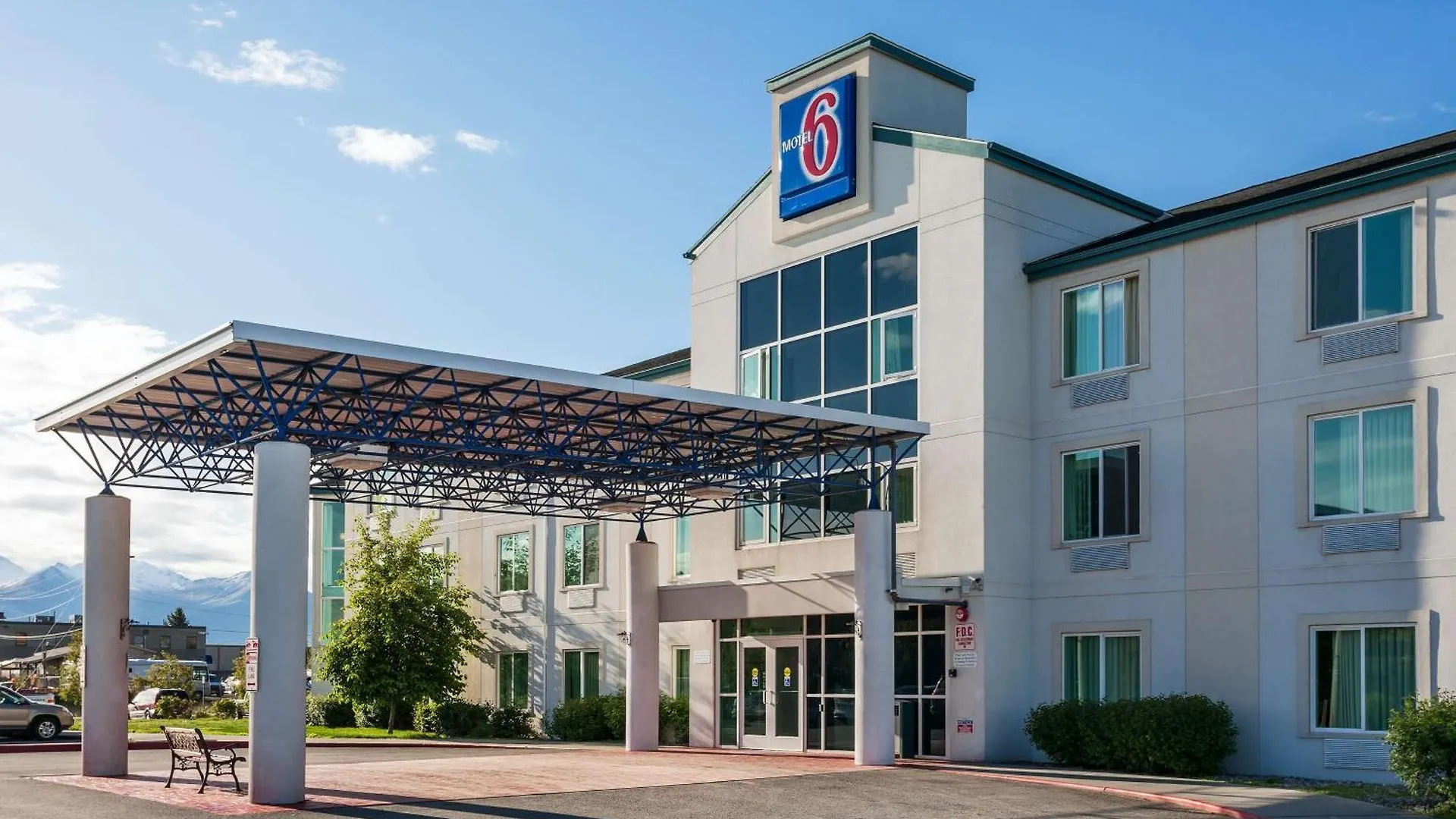 15 Airport Hotels Near Wolf Song of Alaska That Deliver