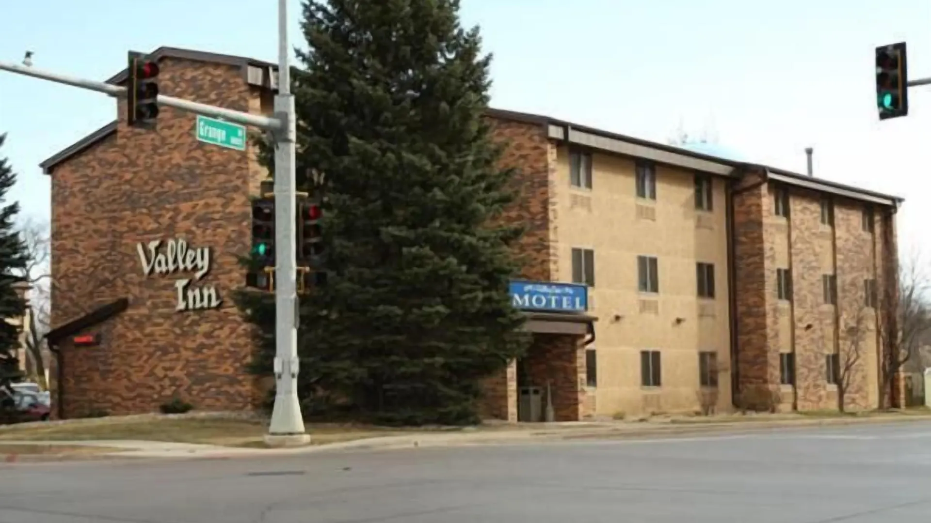 8 Airport Hotels Near Paradise Casino Sioux Falls Worth Booking