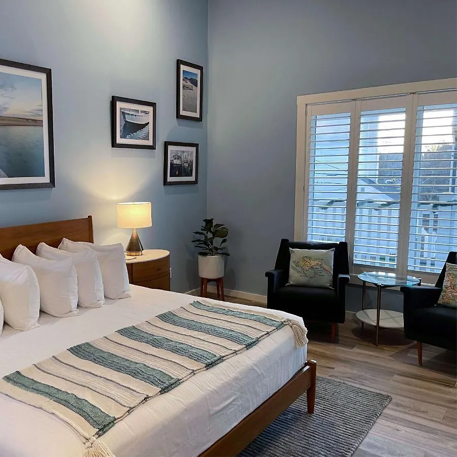 Staying Near Beech Forest: 12 Central Provincetown Hotels Compared