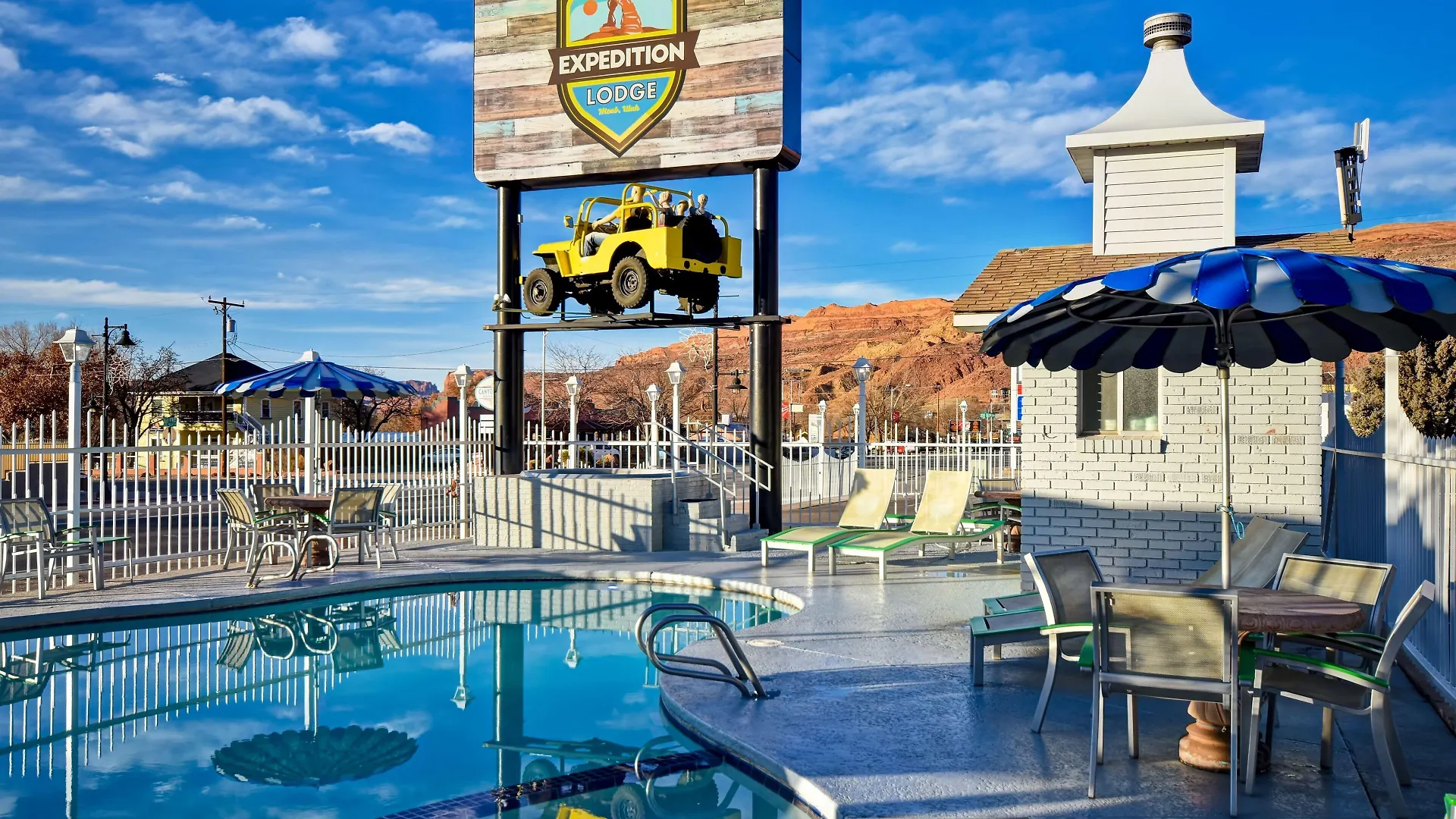 12 Budget Hotels Near Corona Arch for Exploring Moab