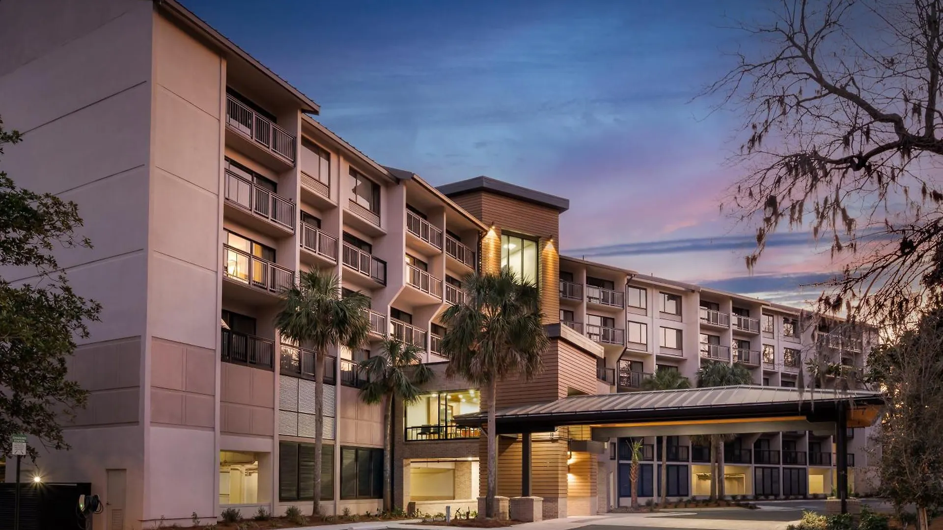 7 Family Hotels Near The Jazz Corner Worth Booking