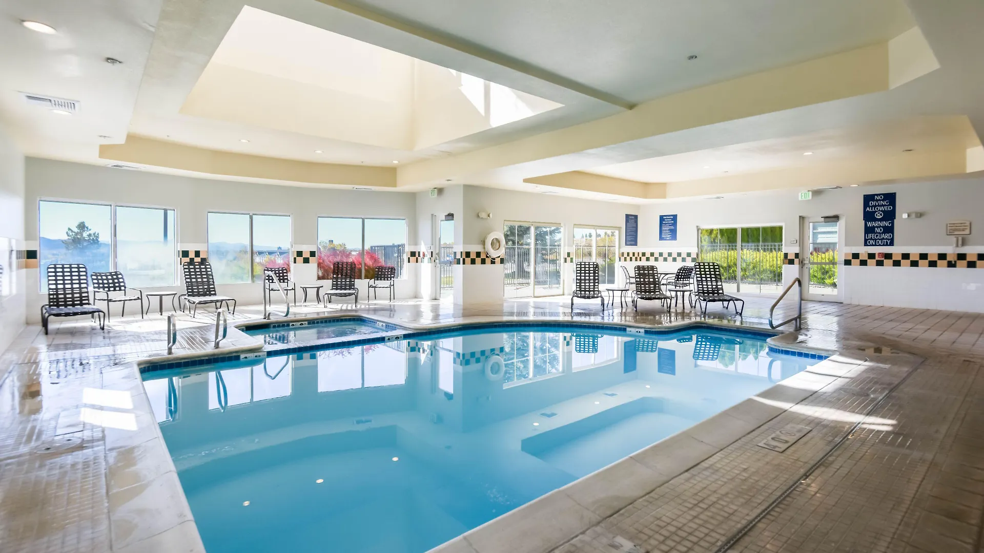 Staying In California & Nevada: 15 Business Hotels Compared