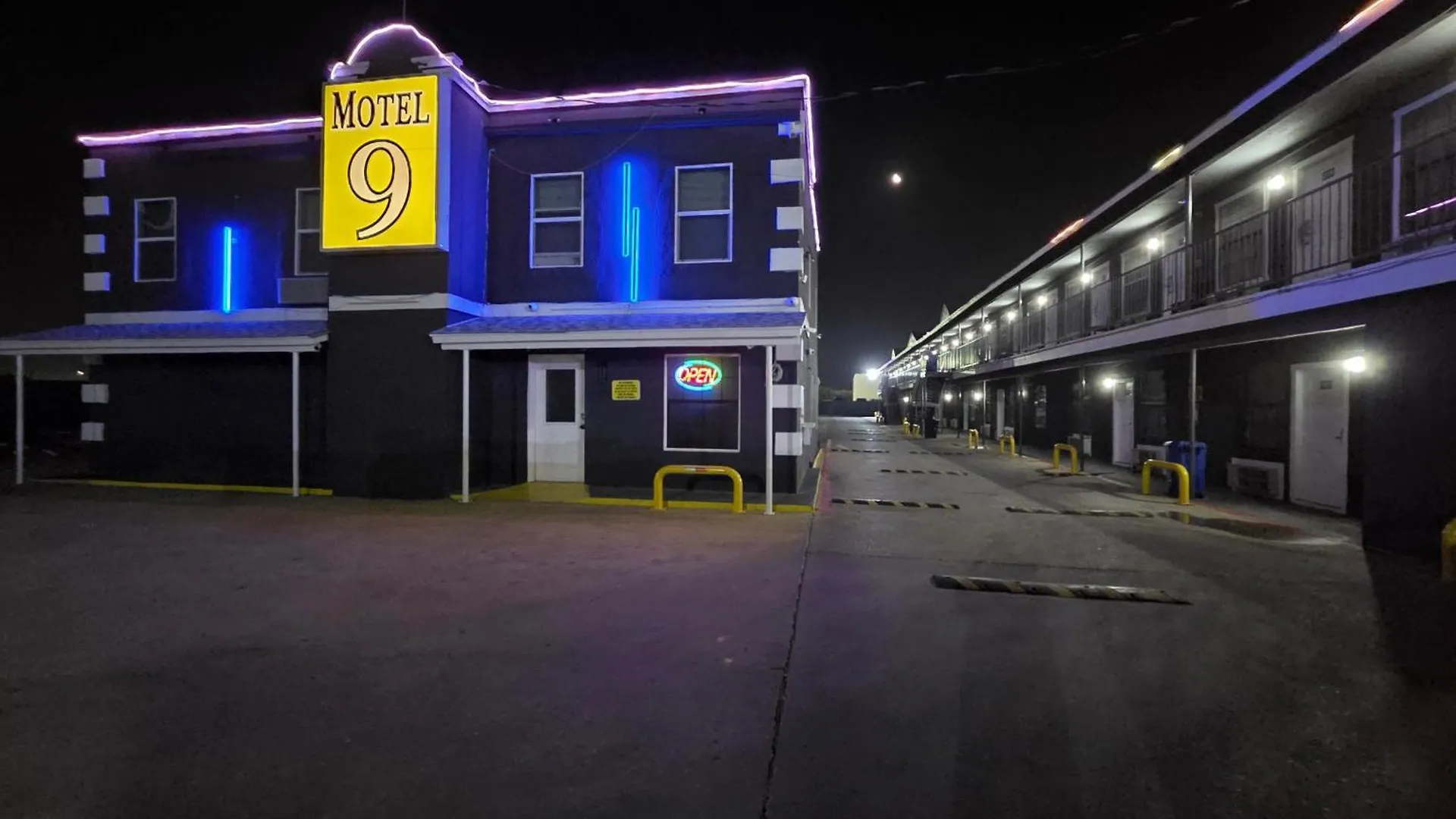 Staying Near Texas Airports: 15 Hotel Options Compared