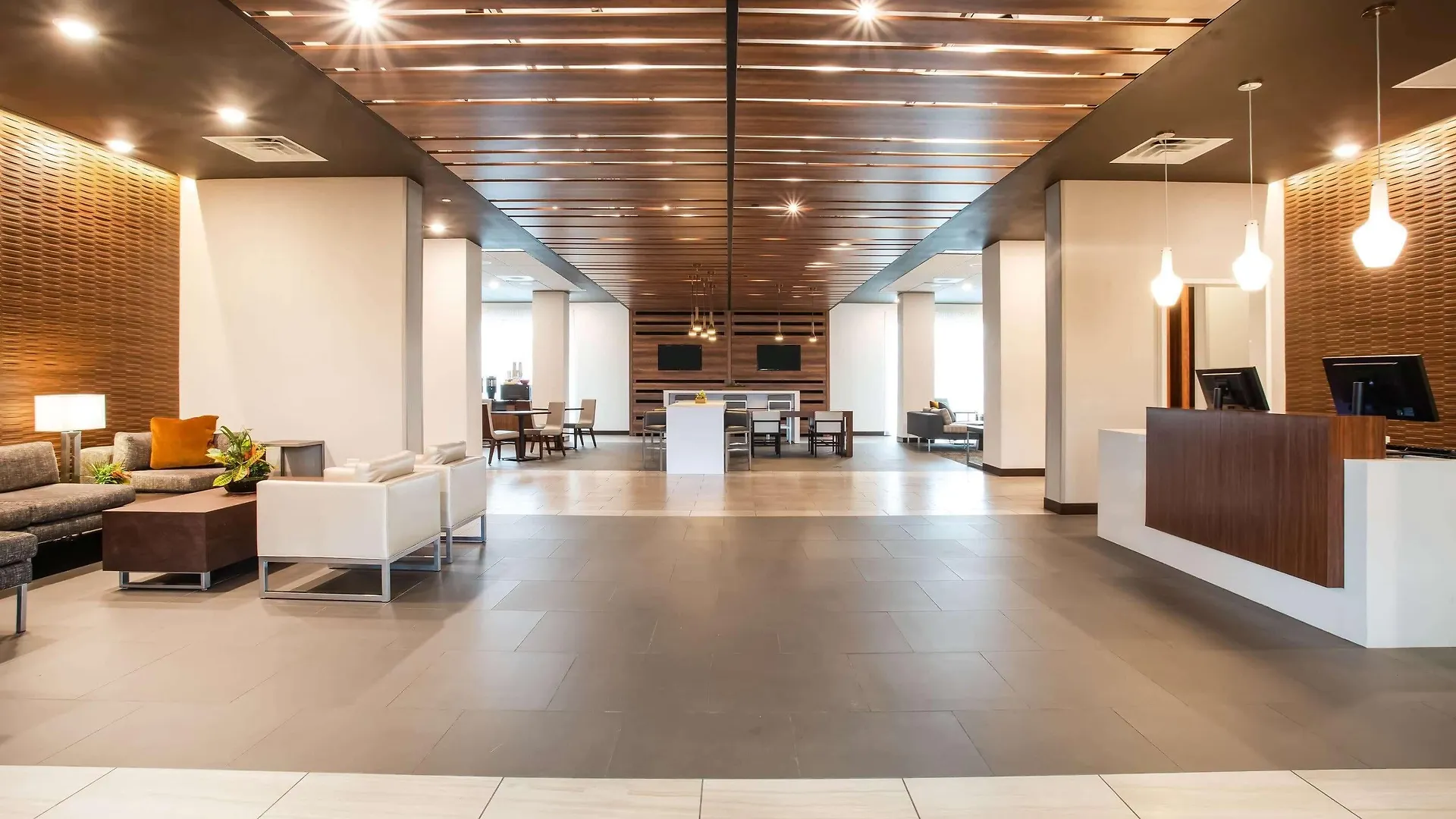 15 Best Business Hotels in Colorado for Work Travelers