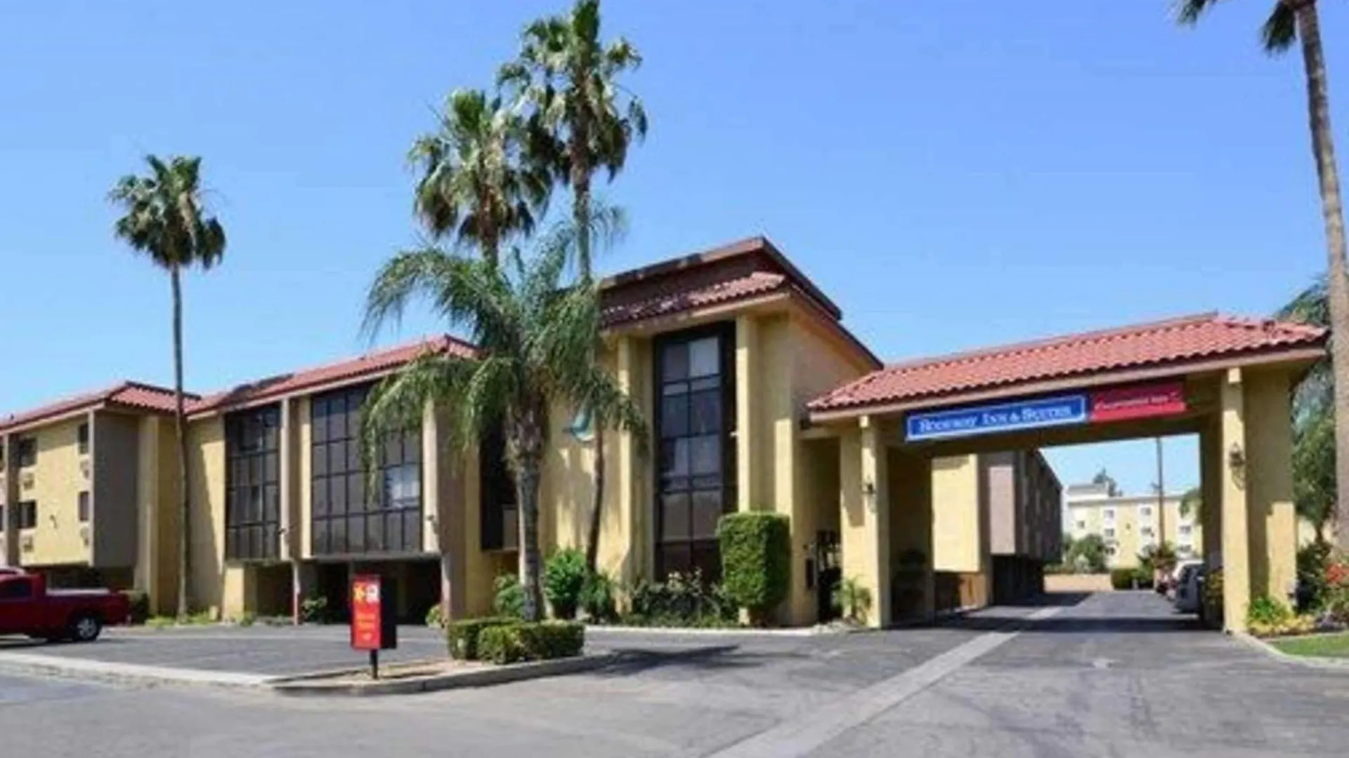 6 Airport Hotels Near Crystal Palace Bakersfield Worth Booking