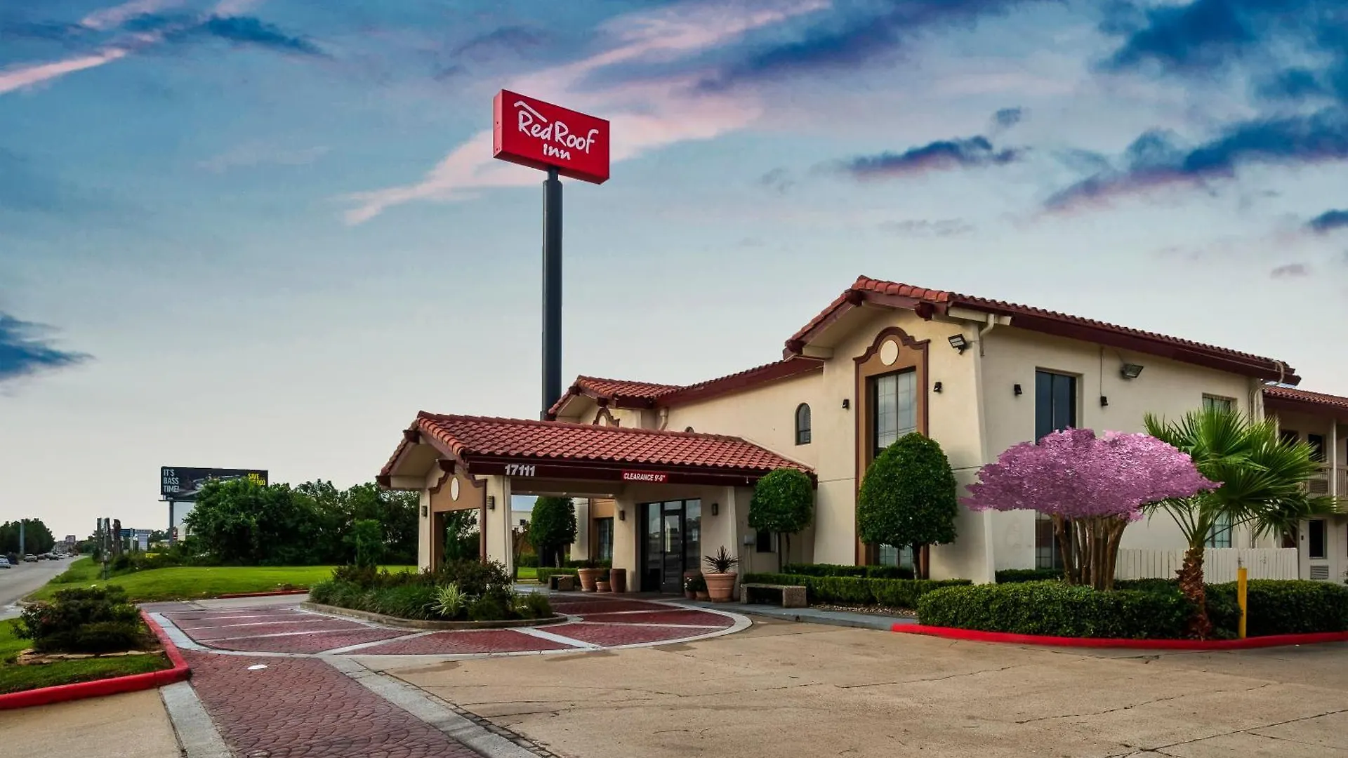 Where to Stay in Texas: 5 Best Red Roof Inn Hotels