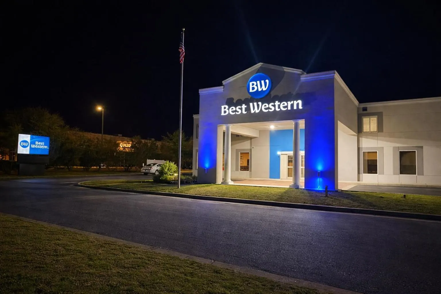 Where to Stay in Emerald Coast: 7 Best Budget Hotels