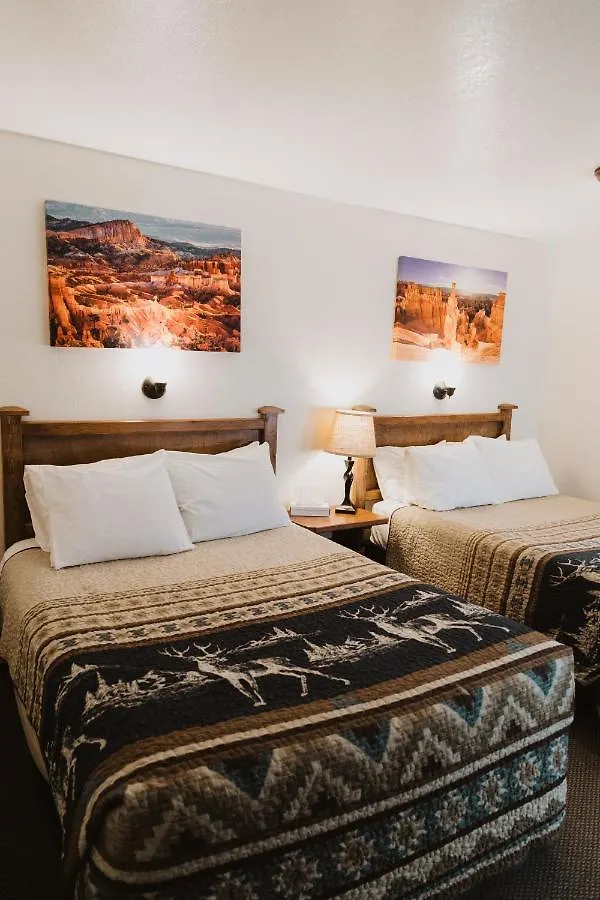 14 Utah Hotels for Solo Travelers That Actually Deliver