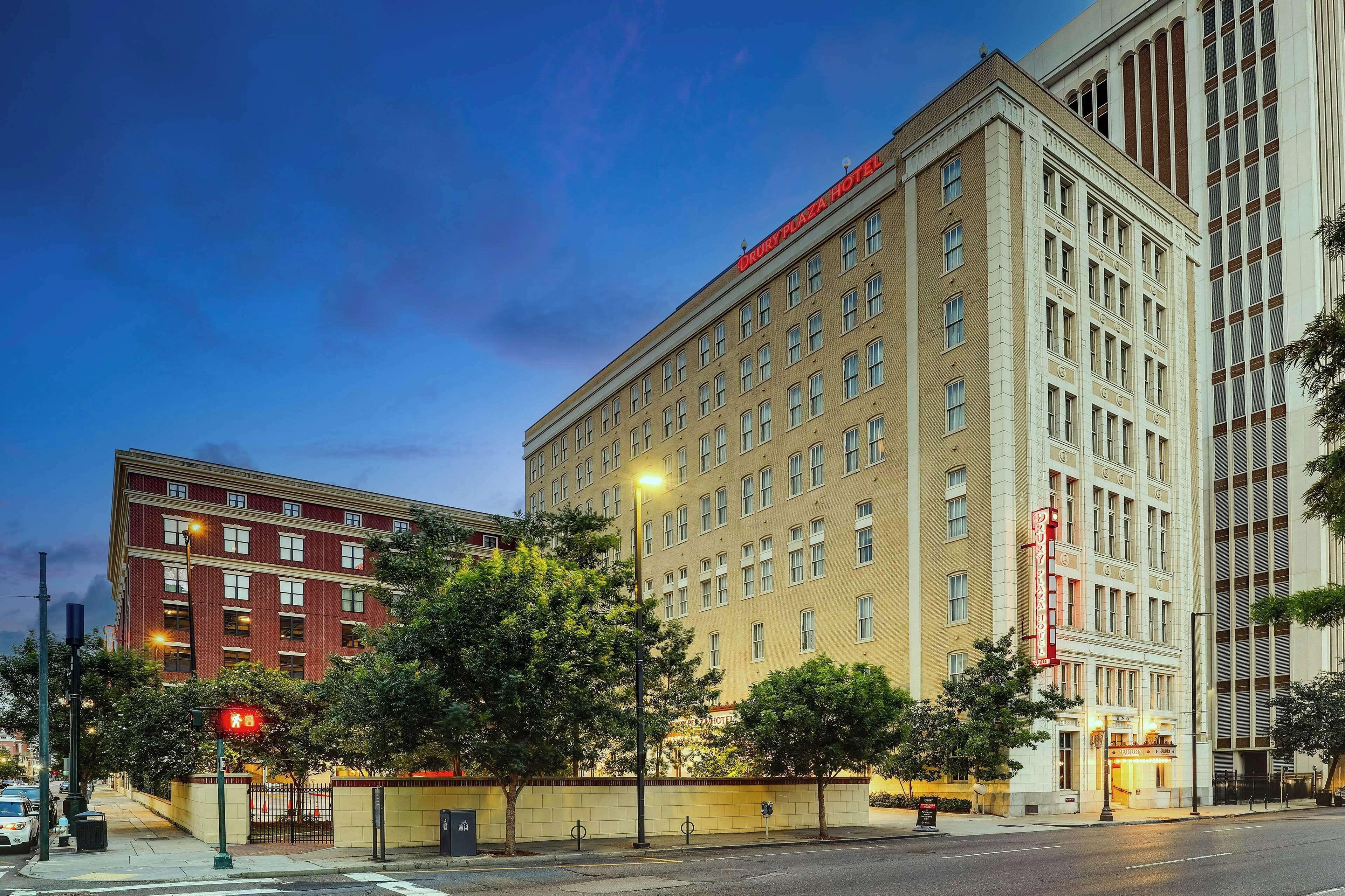 Staying in Downtown New Orleans: 13 Family Hotels Compared