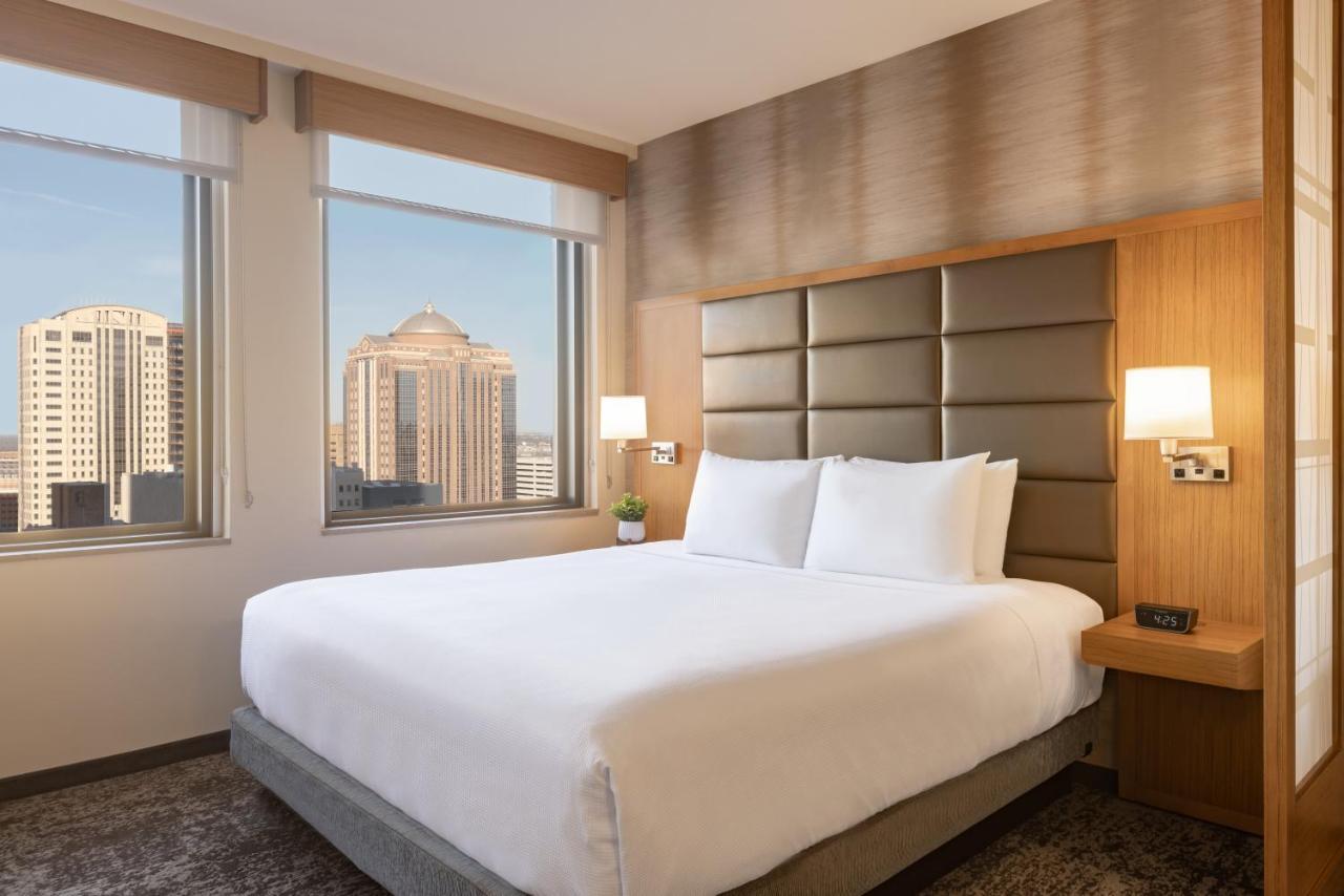 10 Business Hotels in Downtown Houston Worth Booking