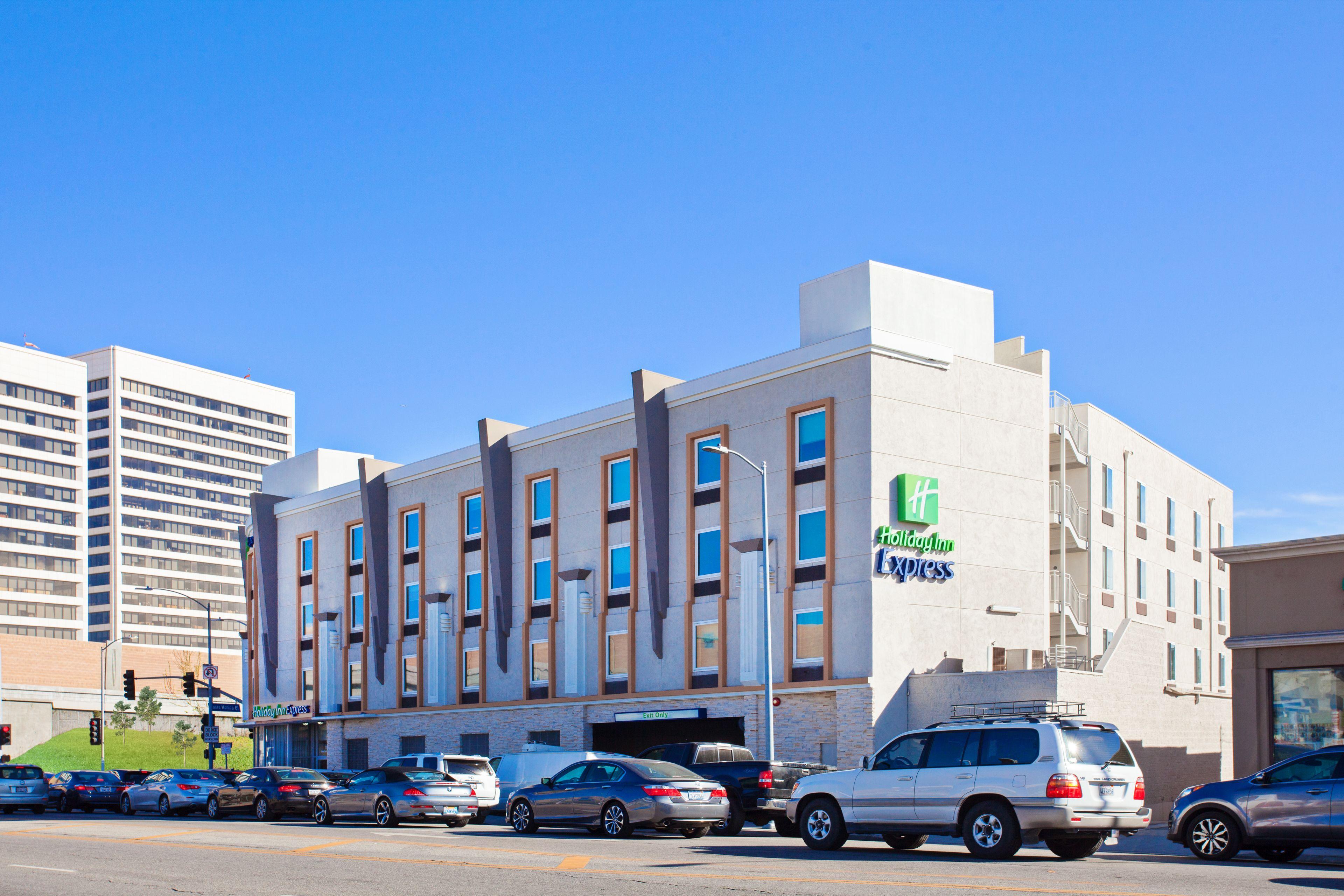 Where to Stay for Work: 7 Business Hotels in West Los Angeles