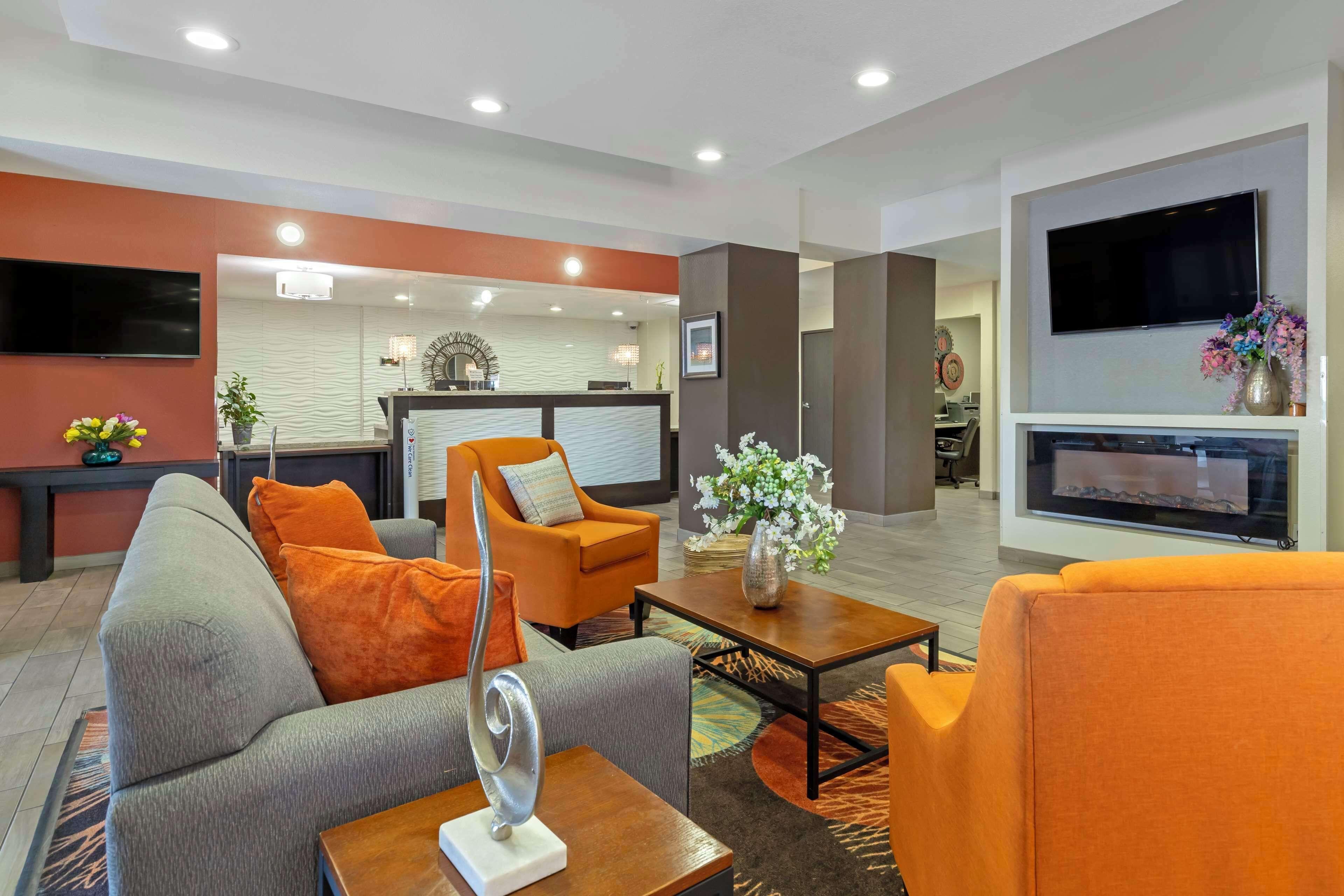 15 Smart Business Hotels Near Toilet Seat Museum Worth Booking