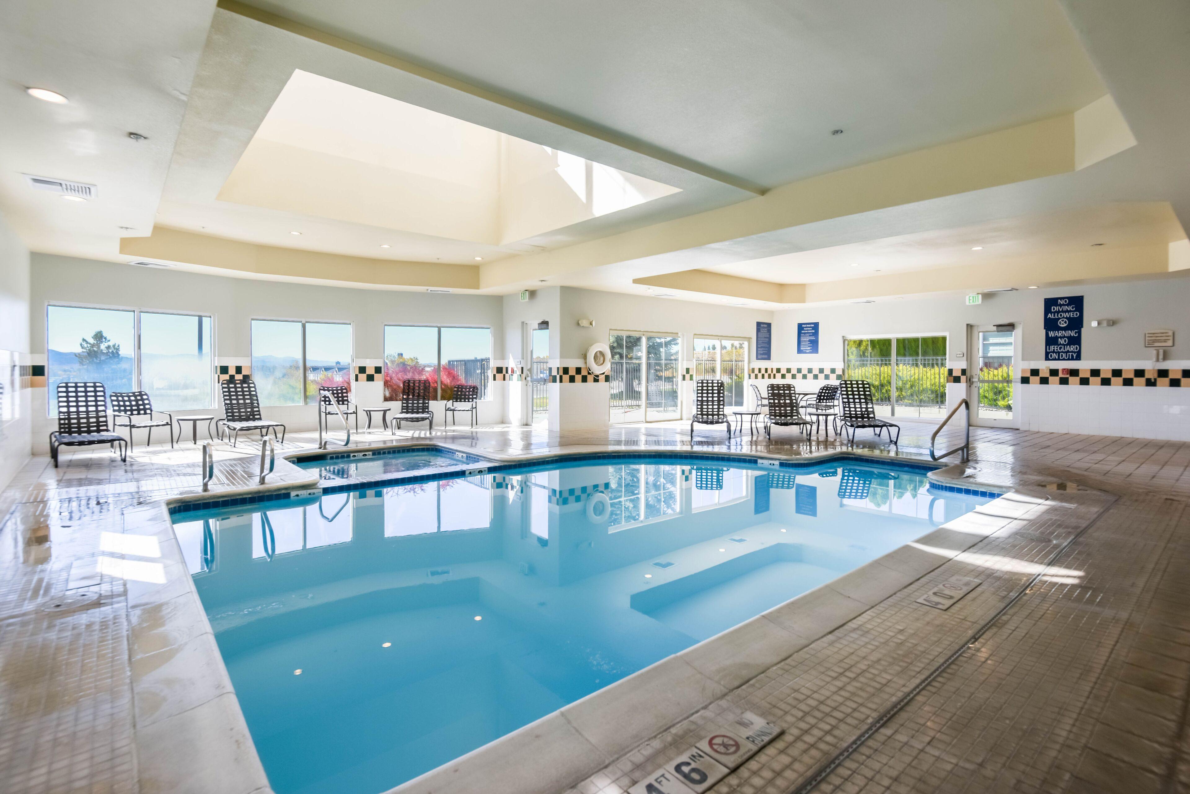 Staying In California & Nevada: 15 Business Hotels Compared