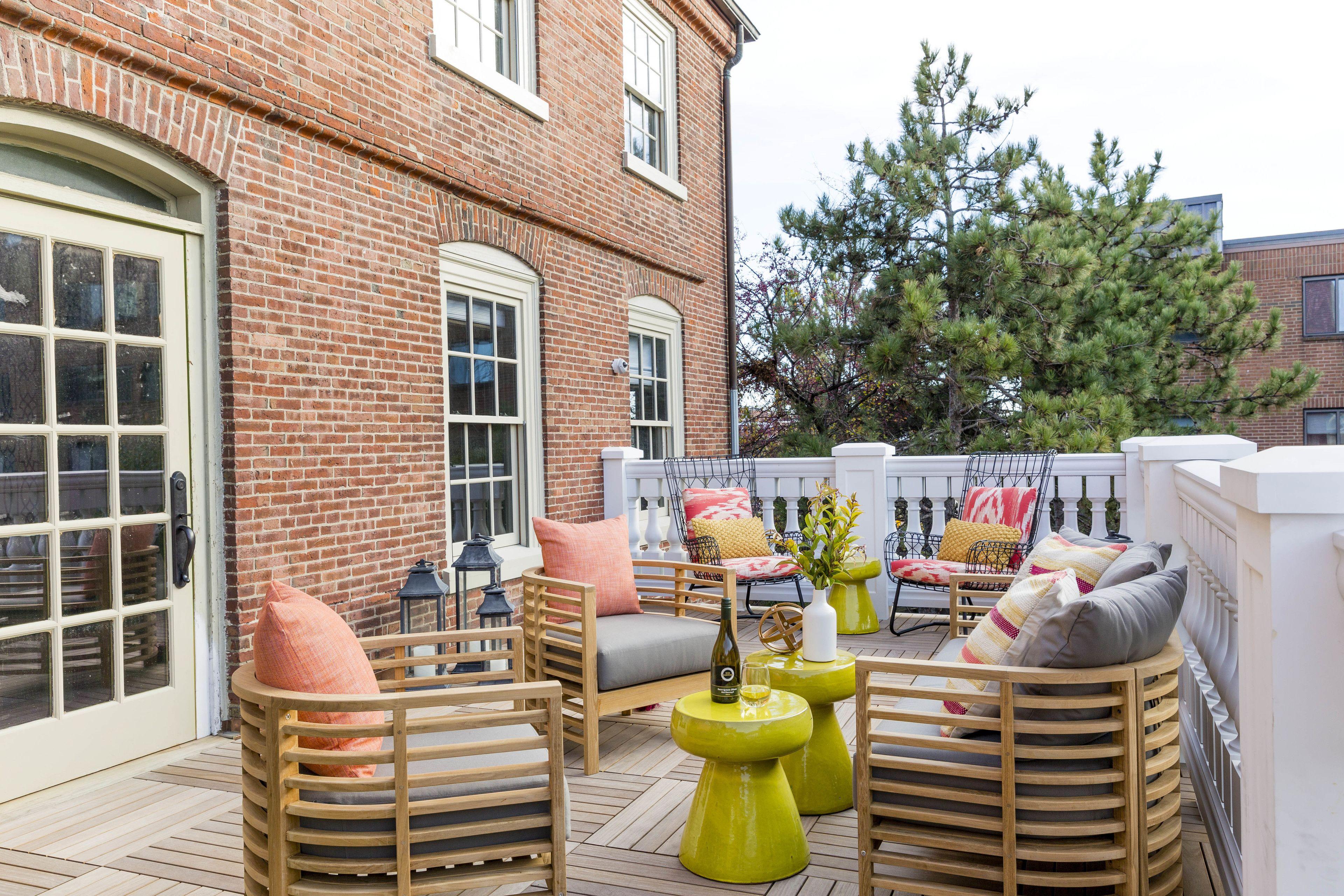 Staying in Massachusetts: 15 Central Hotels Compared