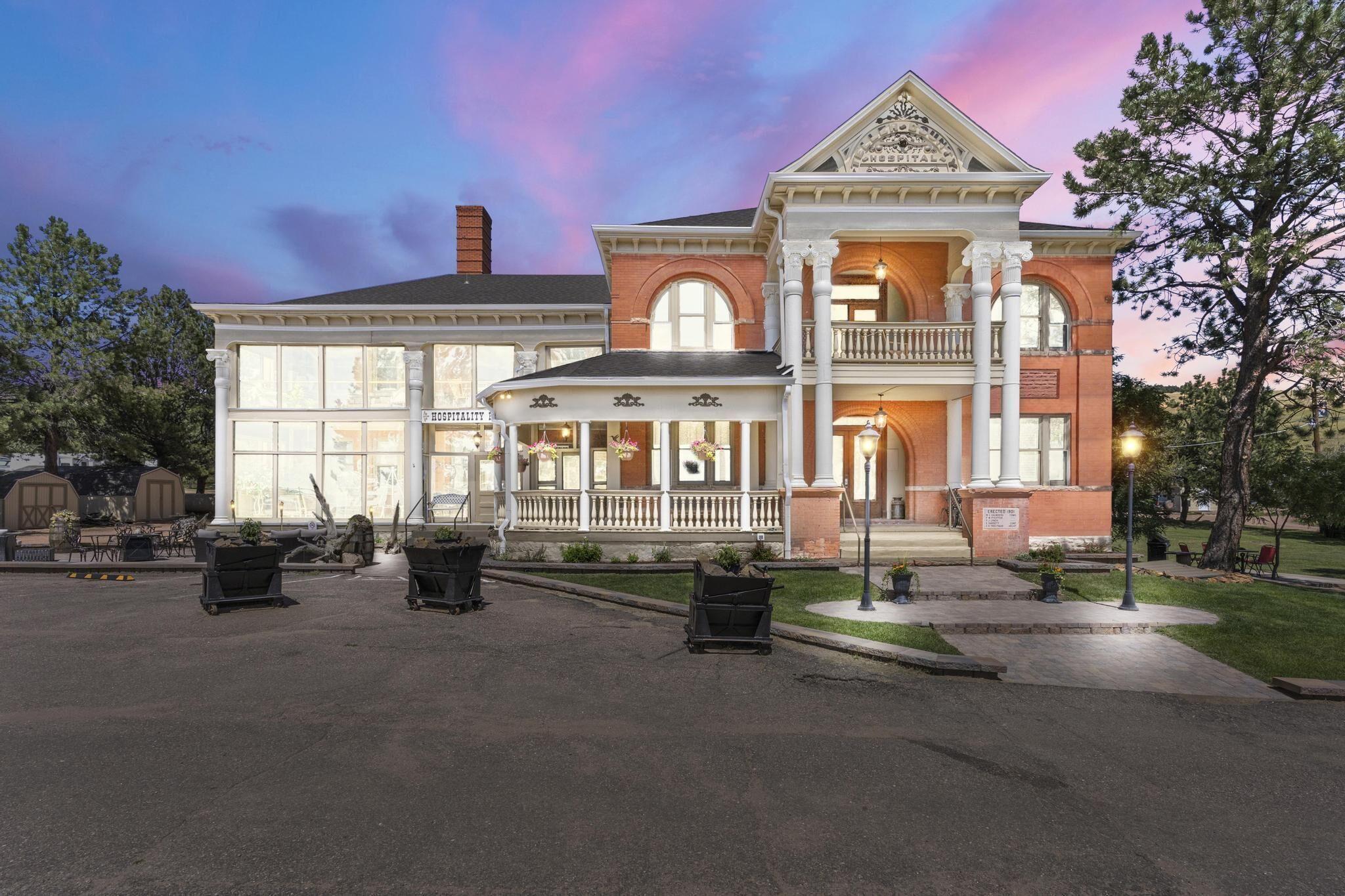 15 Top-Rated Resort Hotels in Colorado Worth Booking