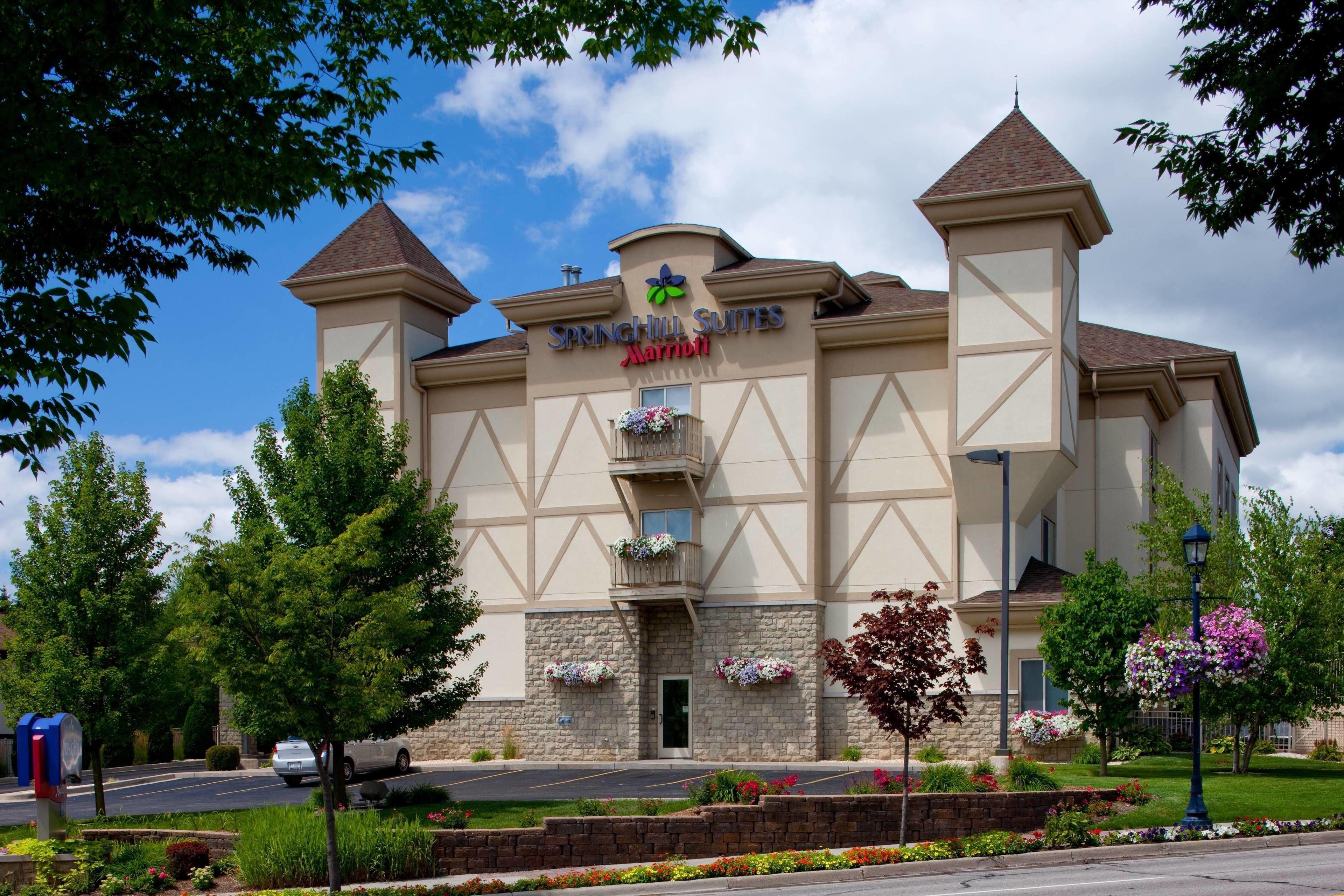 15 Best Golf Hotels in Michigan for Every Budget