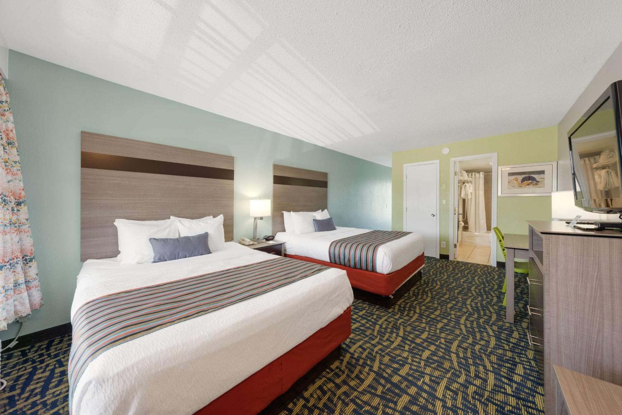 Staying In Virginia: 13 Beach Hotels Compared