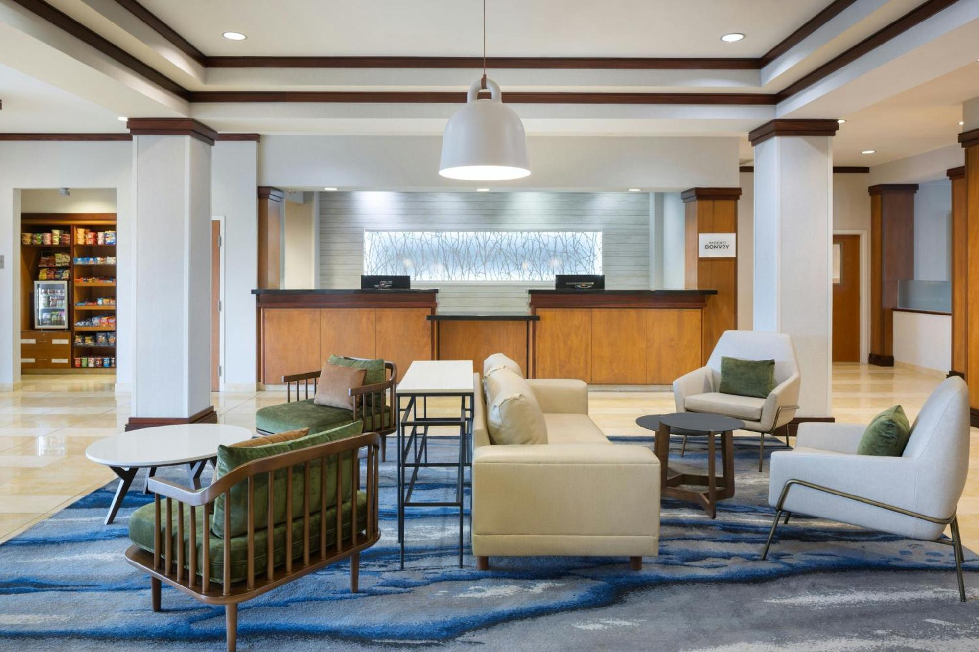 8 Romantic Hotels in Ohio That Couples Keep Coming Back To