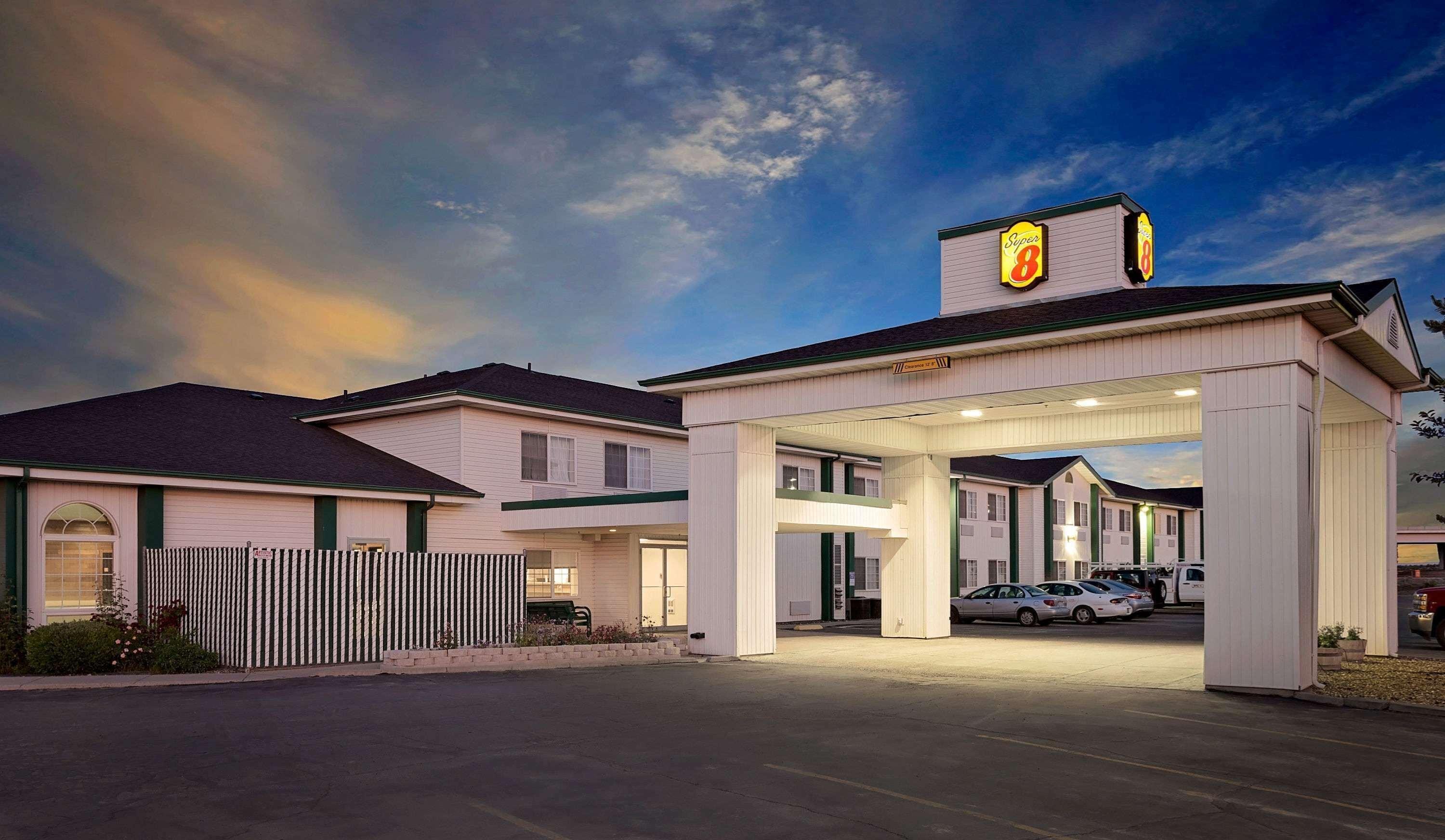 Where to Stay in California & Nevada: 10 Best Super 8 by Wyndham Hotels
