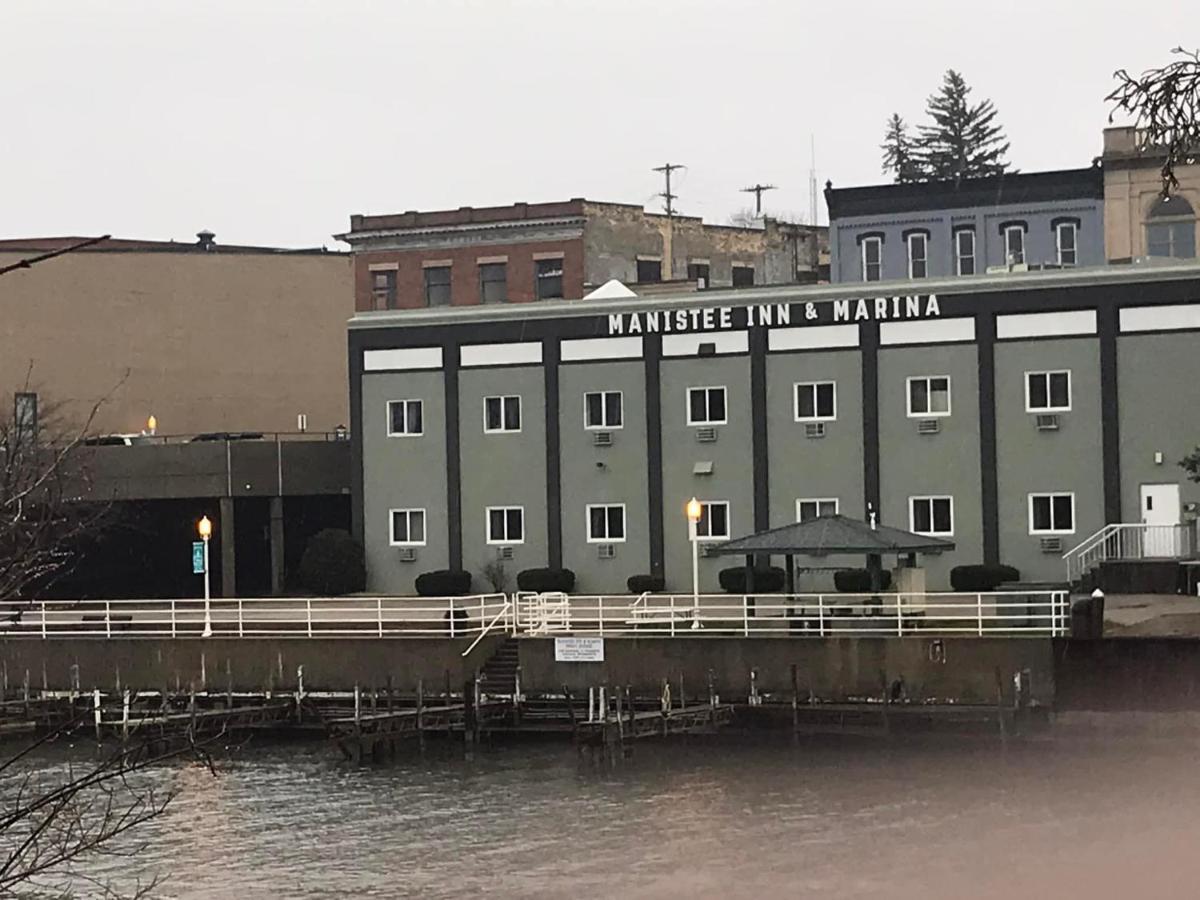 14 Airport Hotels in Lake Michigan Worth Booking Now