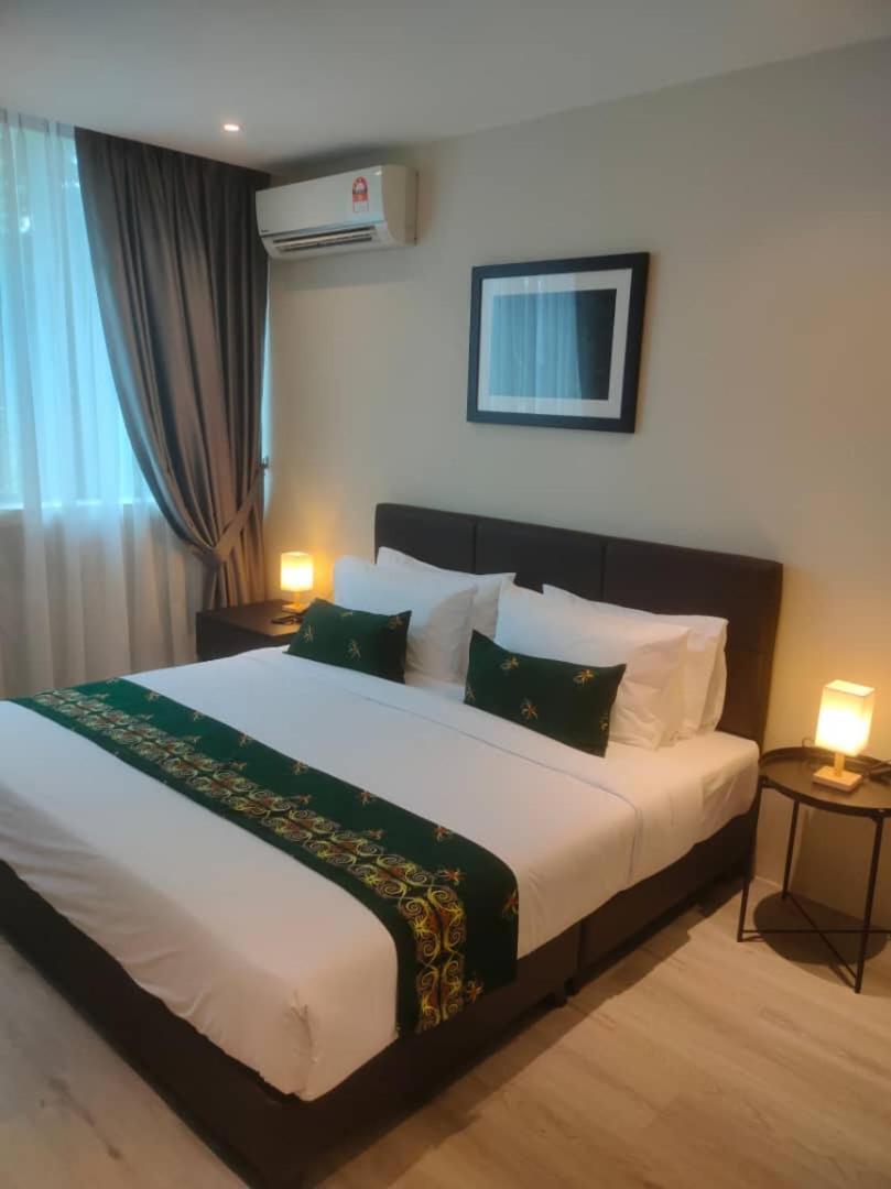 13 Airport Hotels Near Cat Museum Kuching Worth Booking